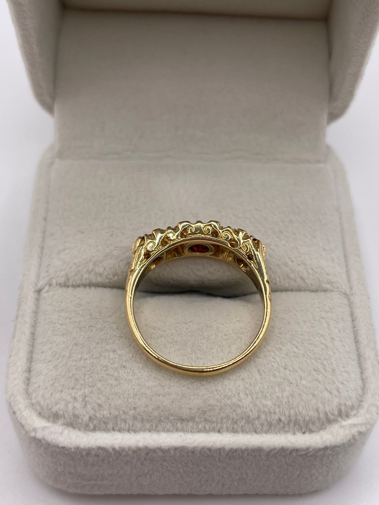 18ct gold ruby and diamond ring