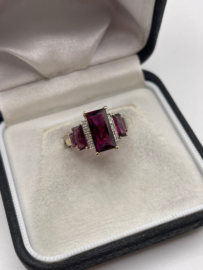 9ct gold garnet and diamond ring