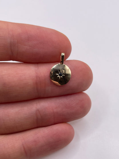 9ct gold sapphire pendant