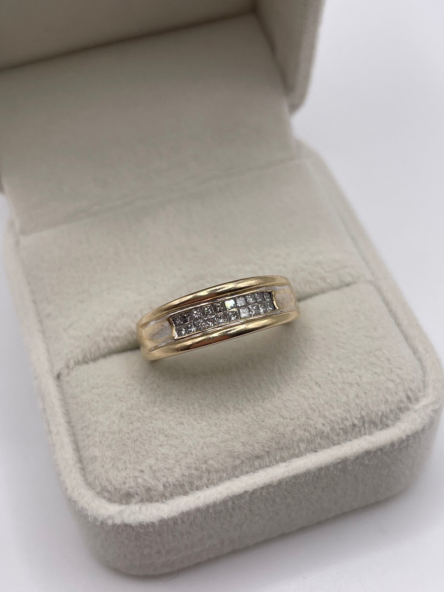 9ct gold diamond cluster ring