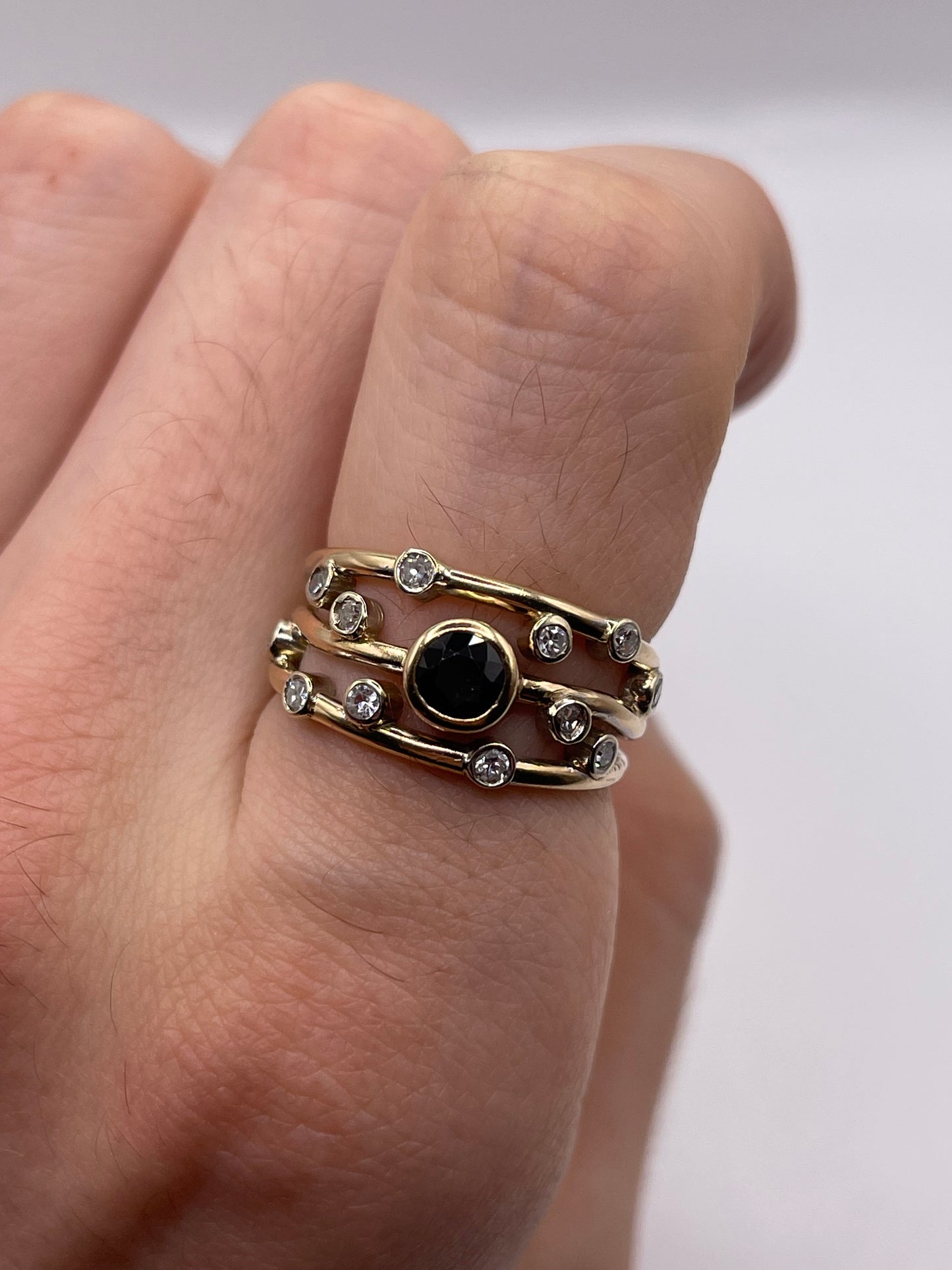 9ct gold sapphire and diamond ring