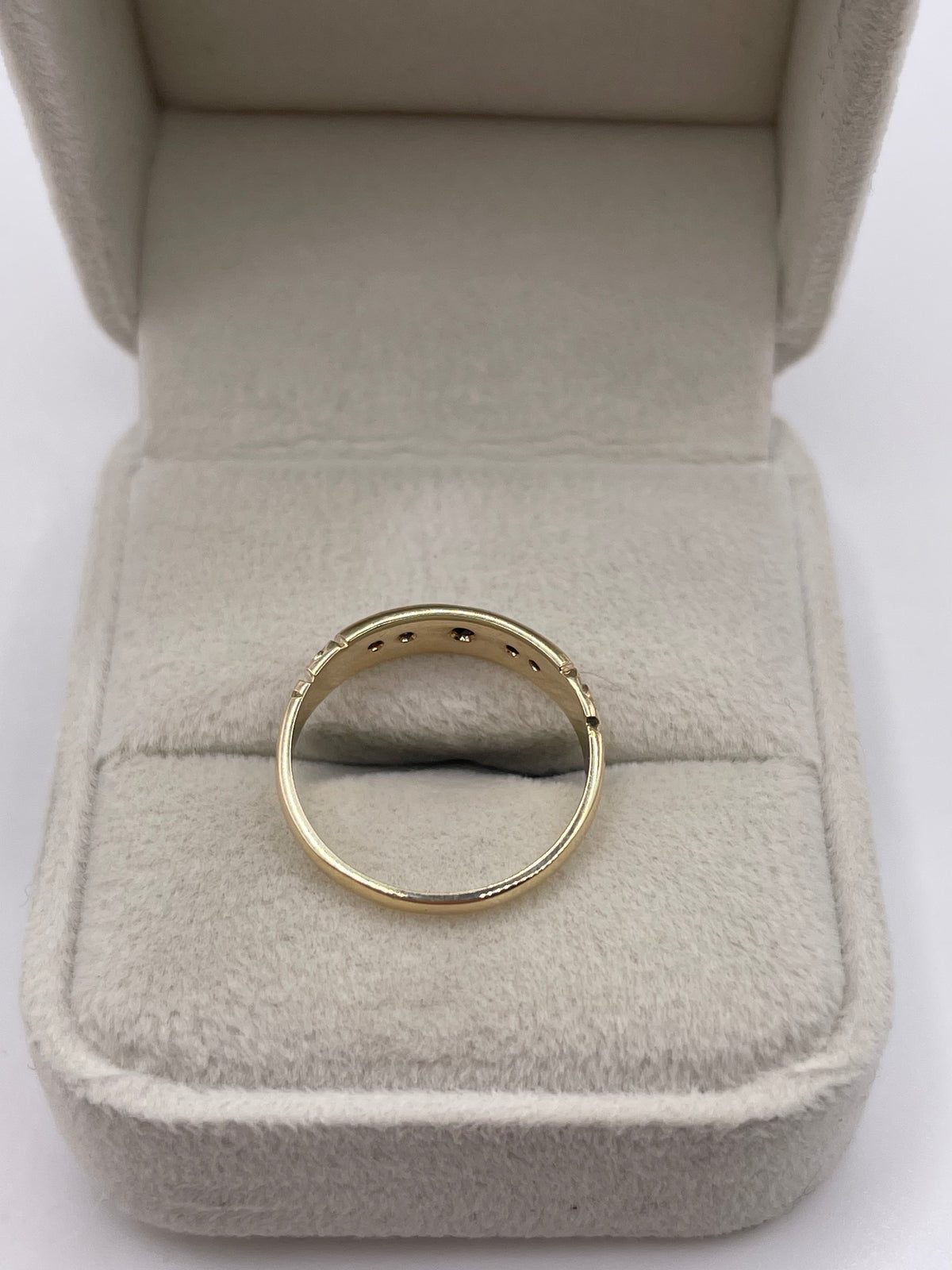 9ct gold sapphire gypsy ring