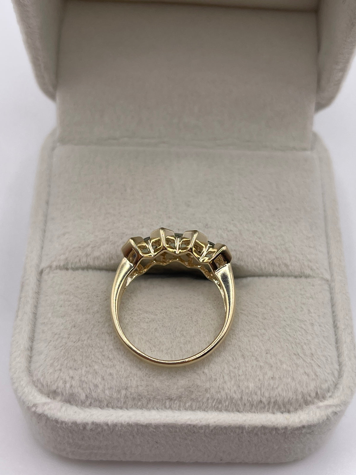 9ct gold sapphire cluster ring
