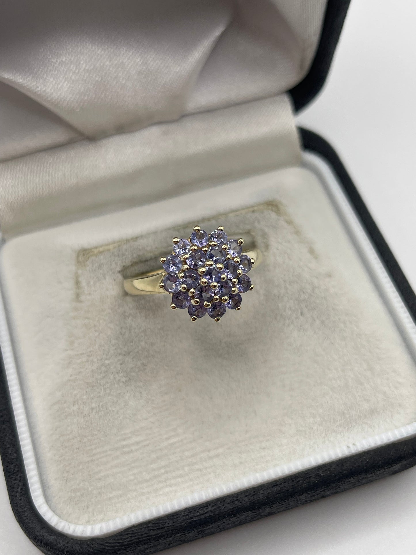 9ct gold tanzanite cluster ring