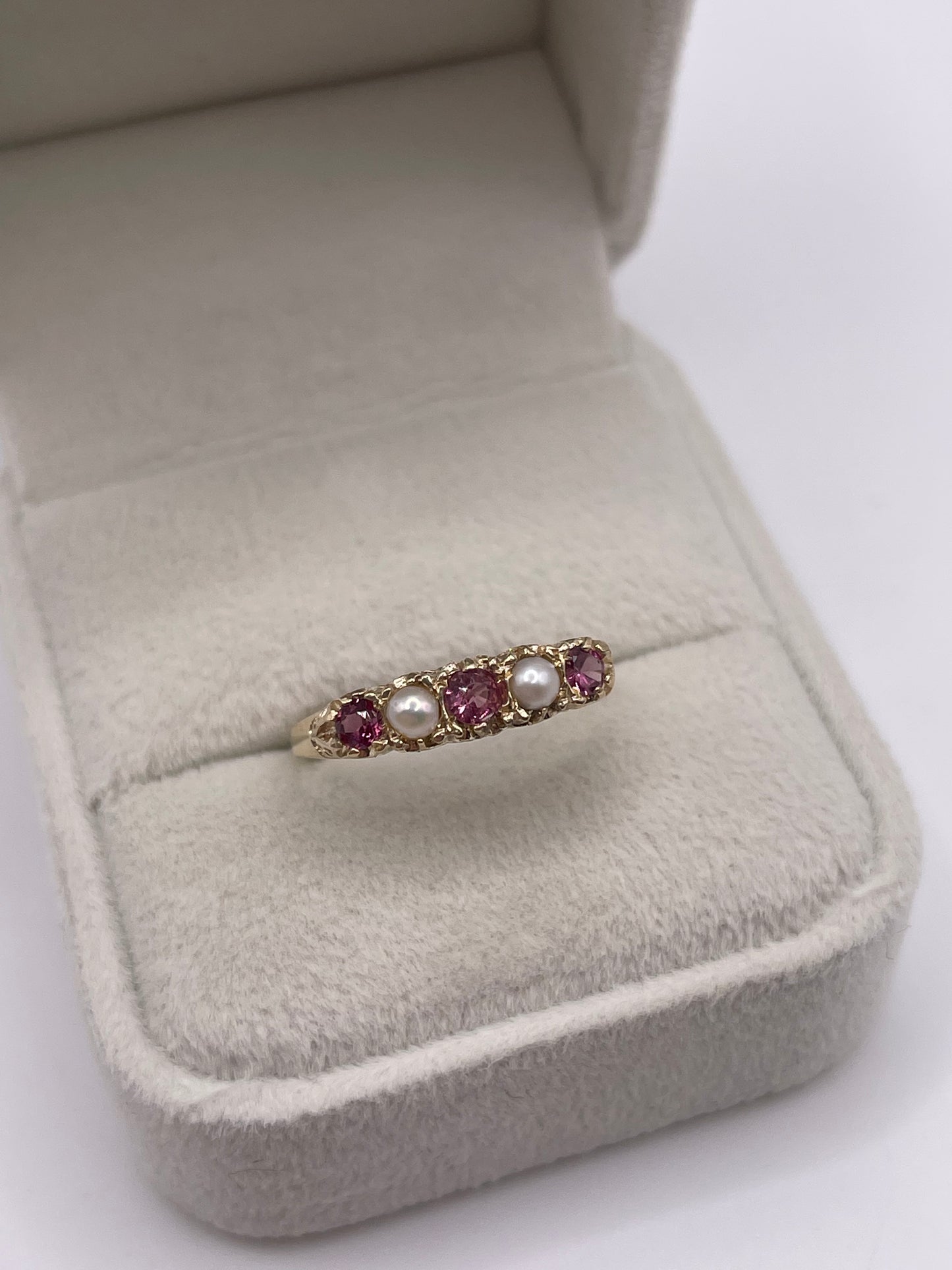9ct gold ruby and pearl ring