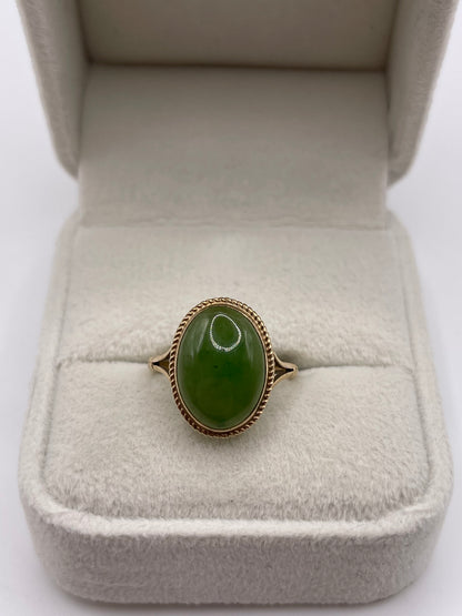 9ct gold jade ring