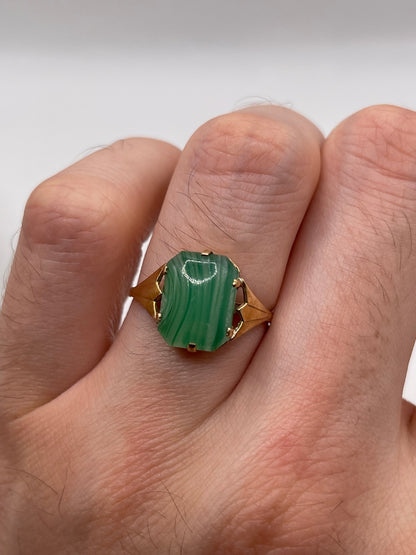 9ct gold agate ring