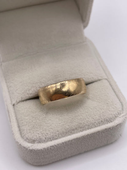 9ct gold band