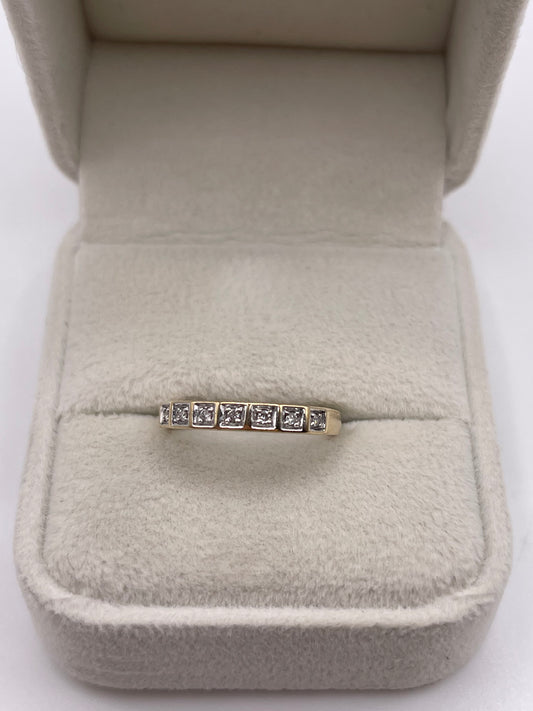 9ct gold diamond ring