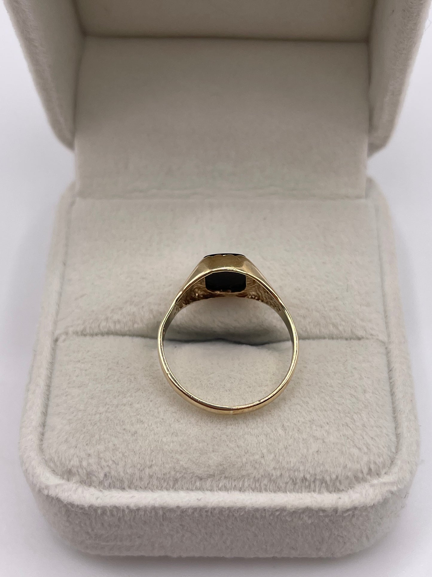 9ct gold onyx signet ring