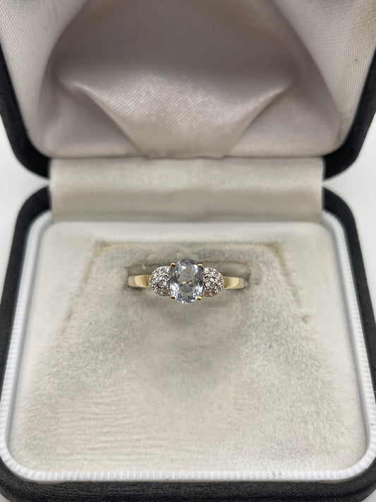 9ct gold aquamarine and diamond ring