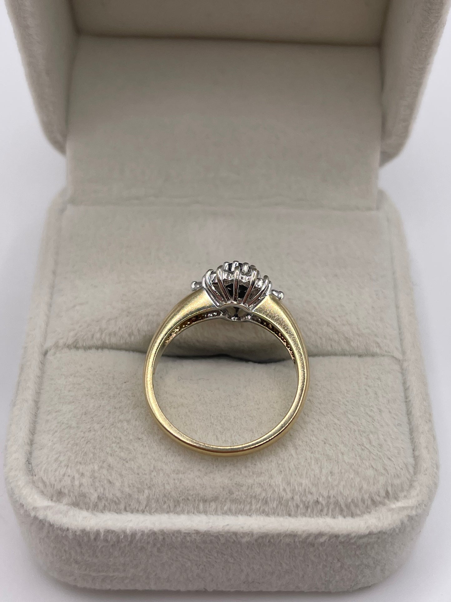 9ct gold sapphire and diamond ring