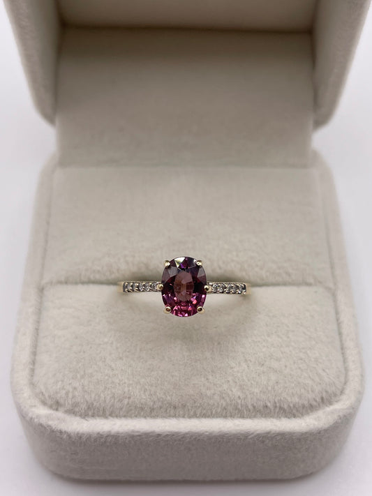 9ct gold purple zircon and diamond ring