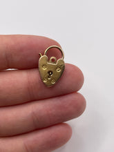 Load image into Gallery viewer, 9ct gold heart padlock 19
