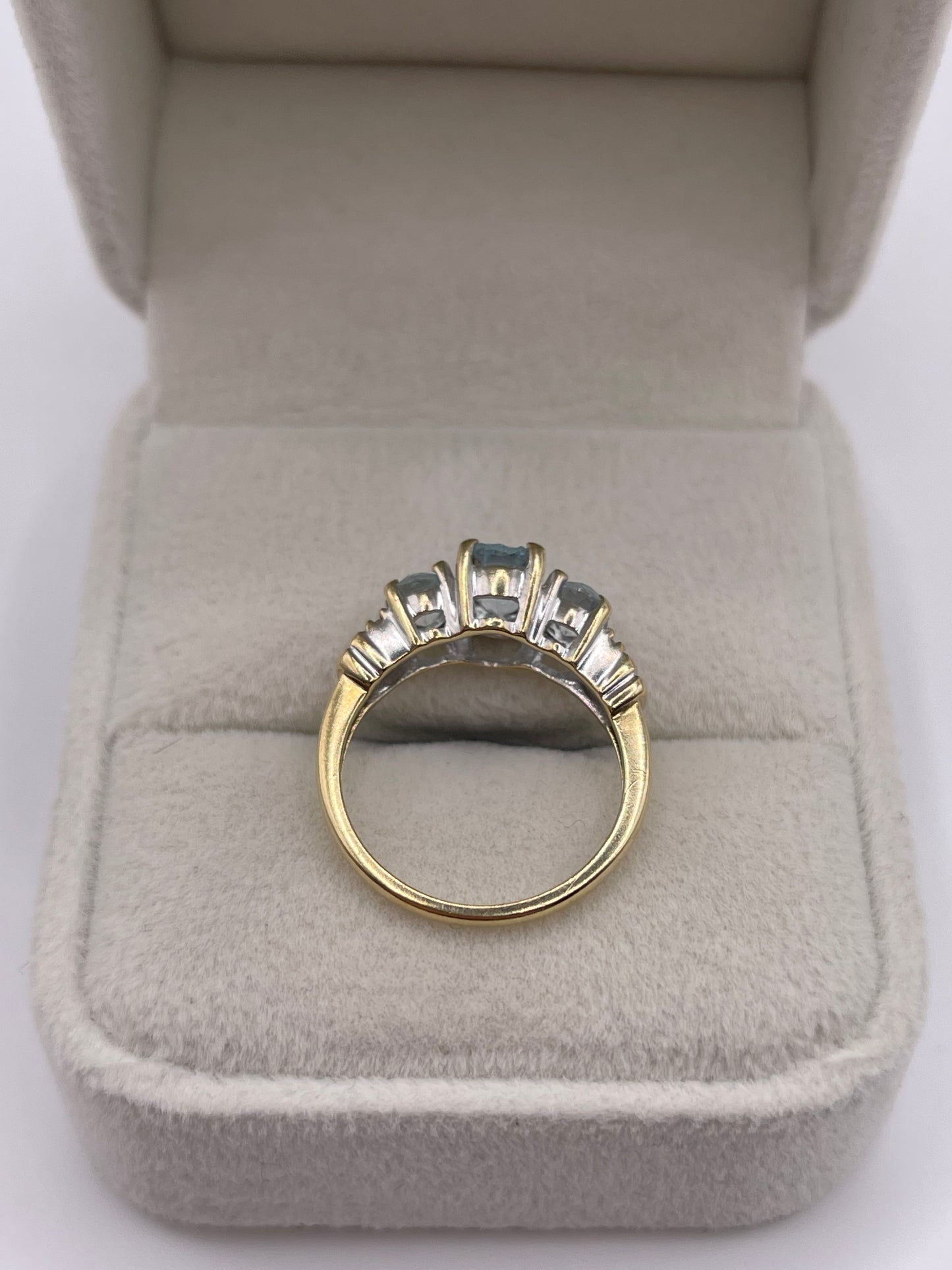 9ct gold topaz and diamond ring