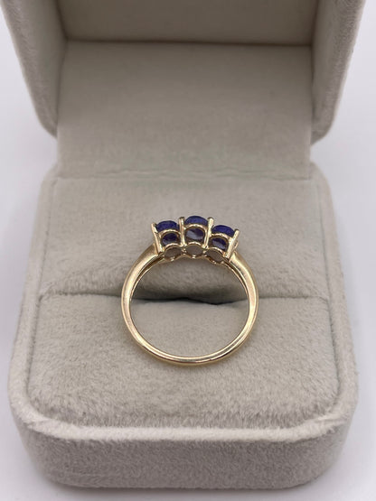 9ct gold tanzanite and diamond ring