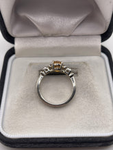 Load image into Gallery viewer, Silver gemstone ring
