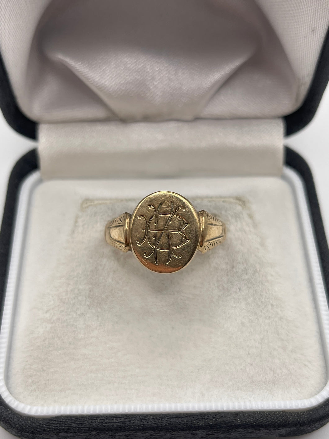 9ct gold signet ring