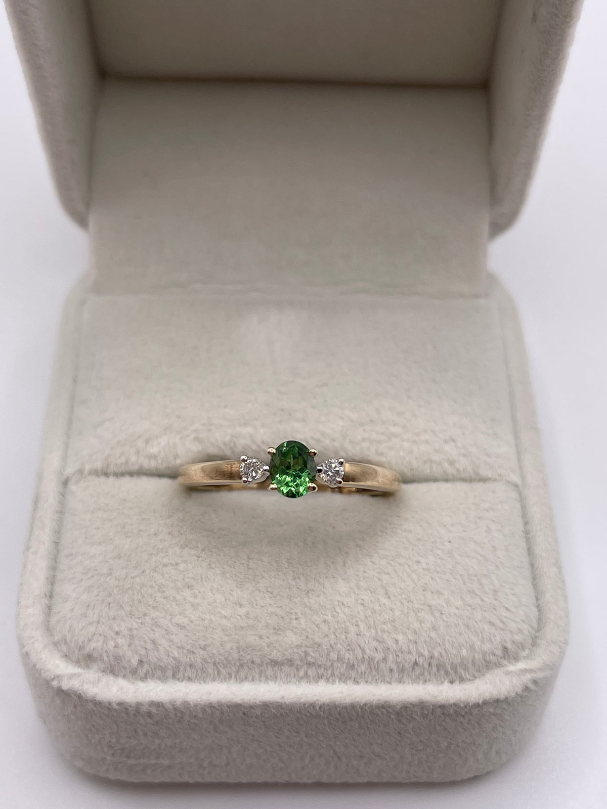 9ct gold tsavorite garnet and diamond ring