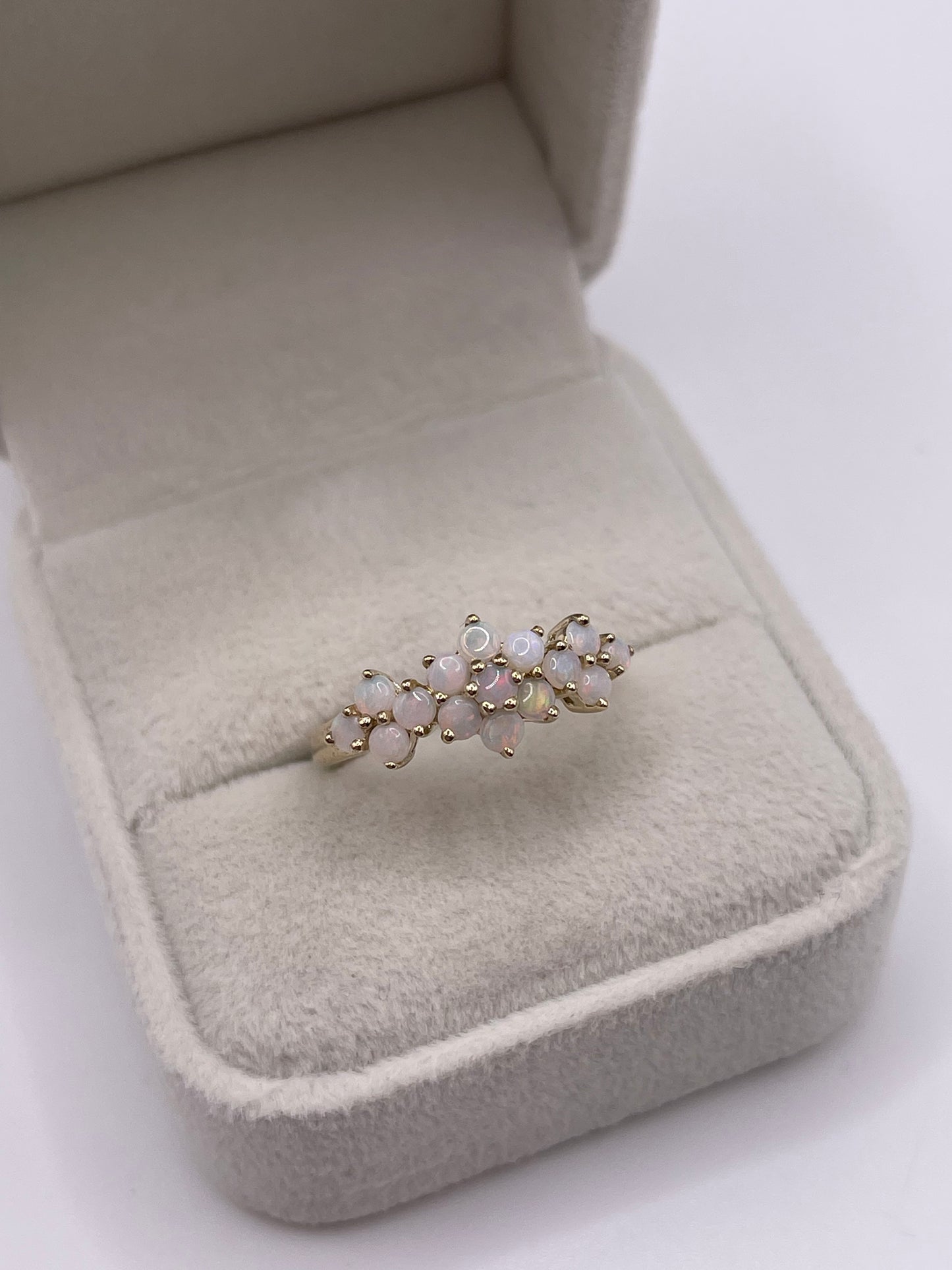 9ct gold opal cluster ring