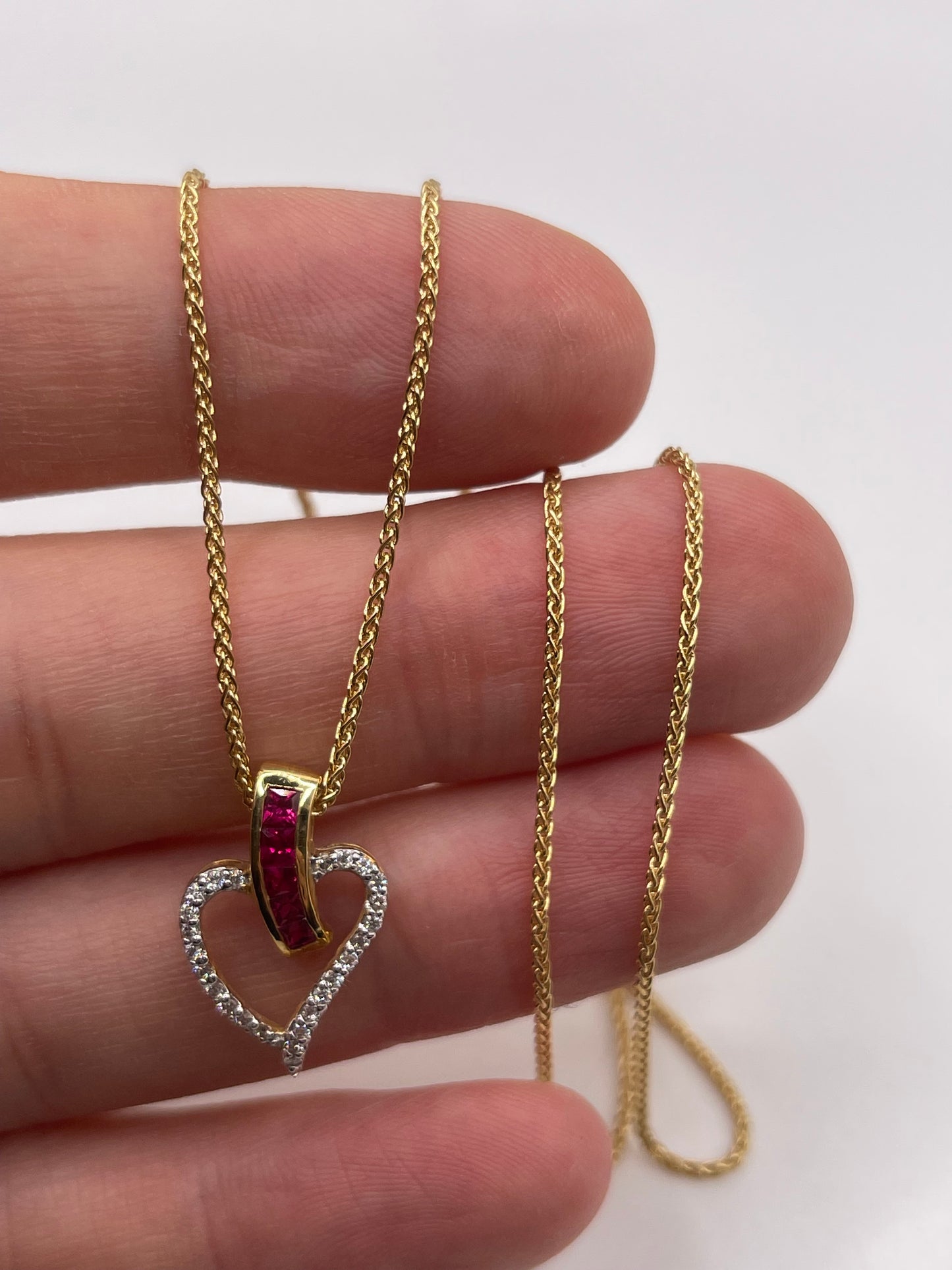 18ct gold ruby and diamond necklace