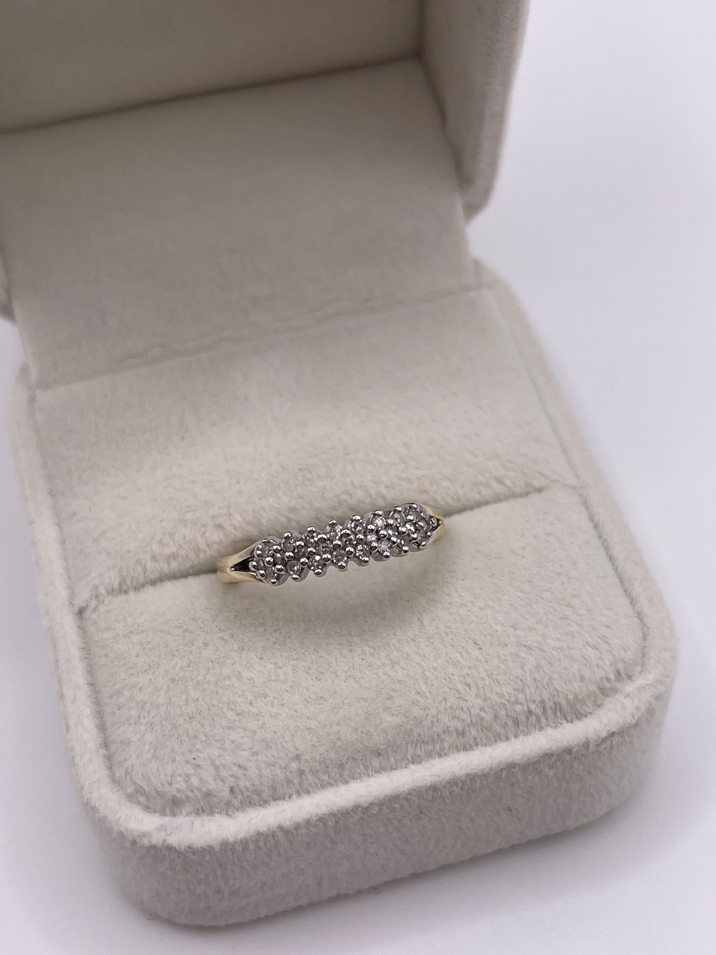 9ct gold diamond cluster ring