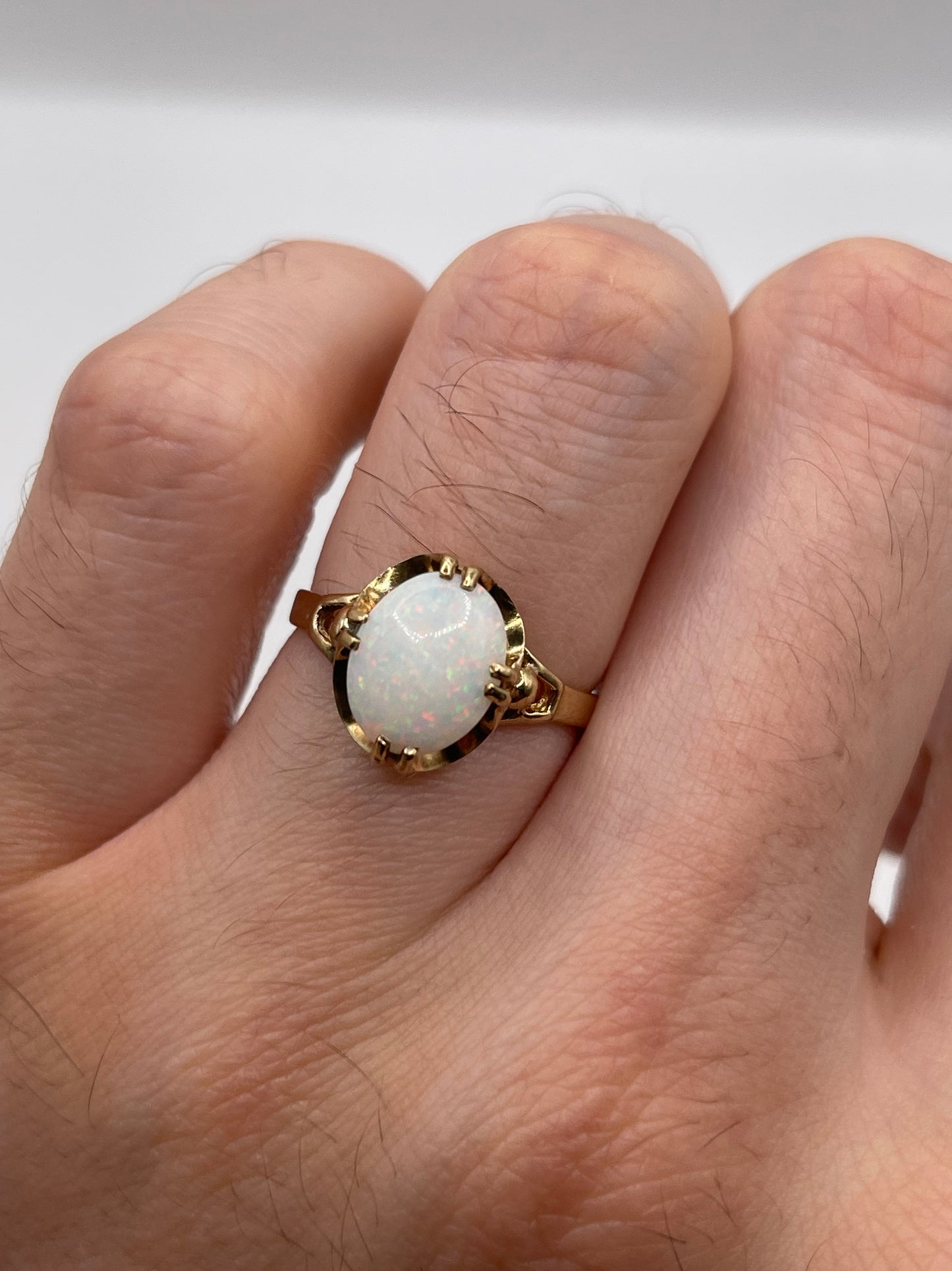 9ct gold opal ring