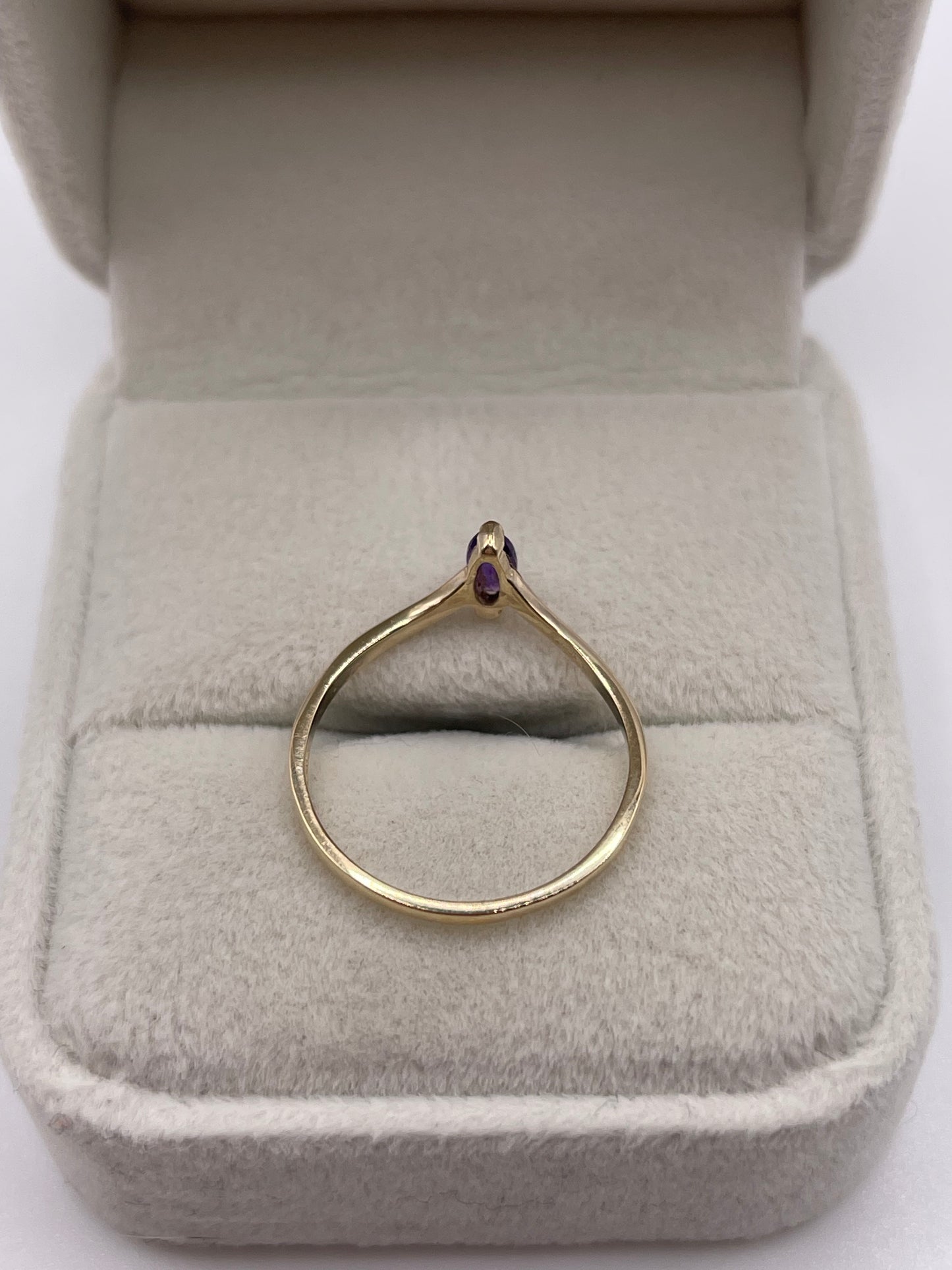 9ct gold amethyst wishbone ring