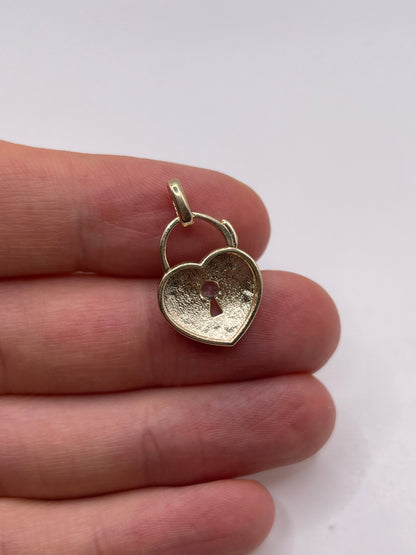 9ct gold topaz heart pendant