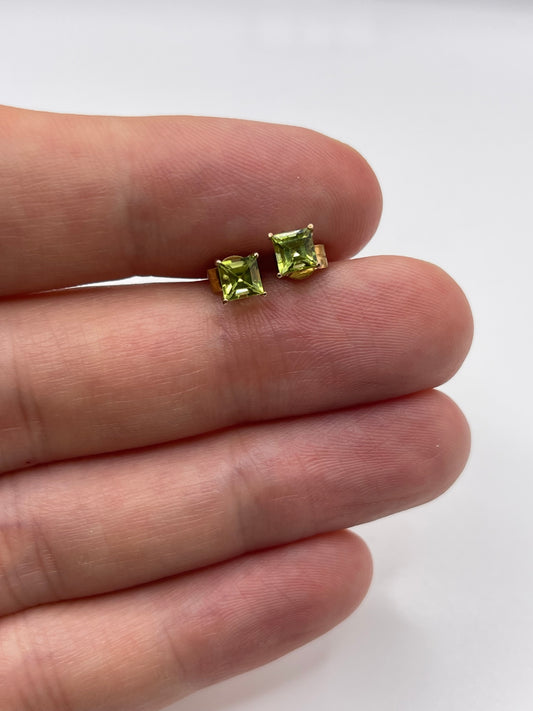 9ct gold peridot earrings
