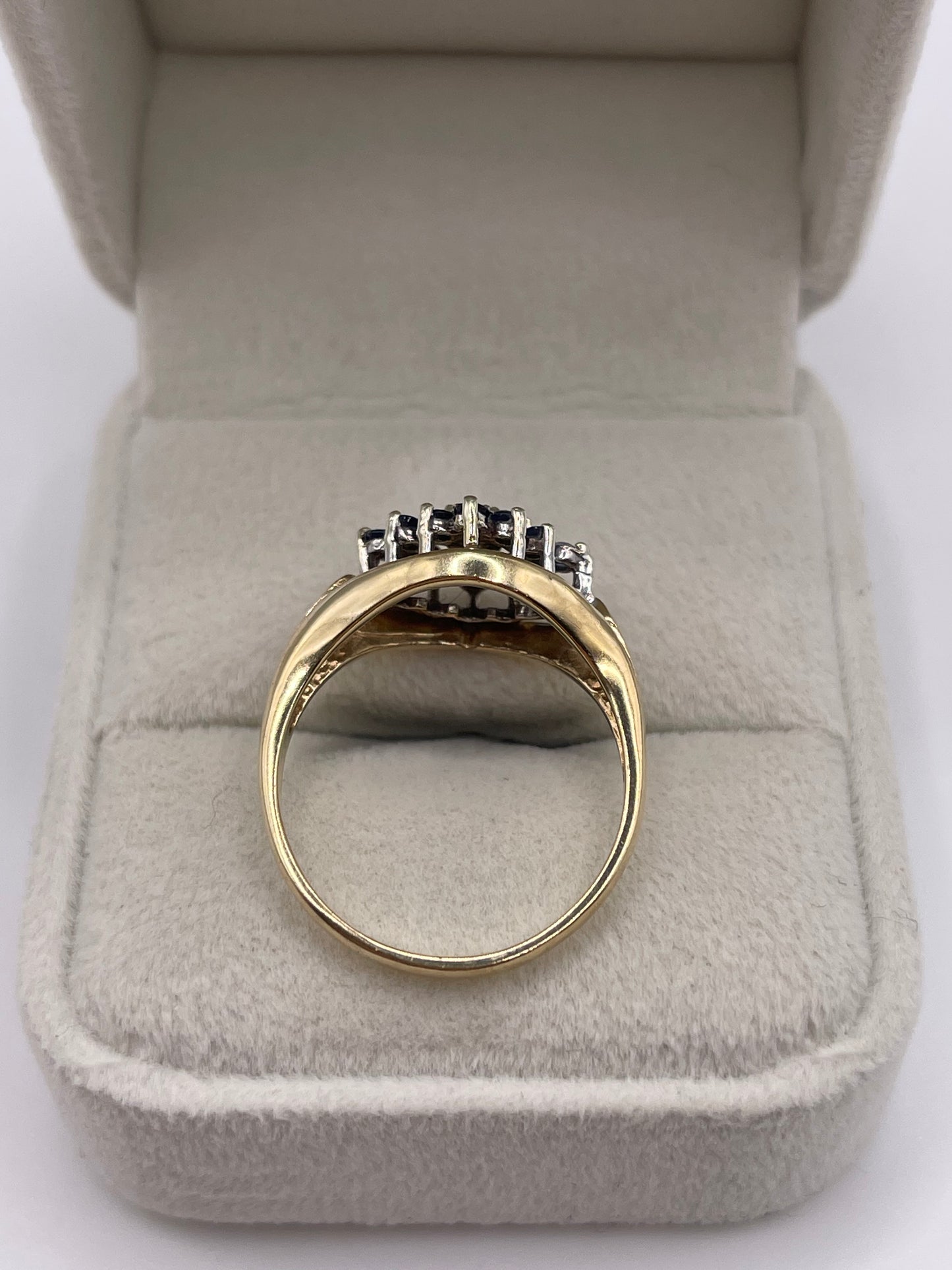 9ct gold sapphire and diamond ring