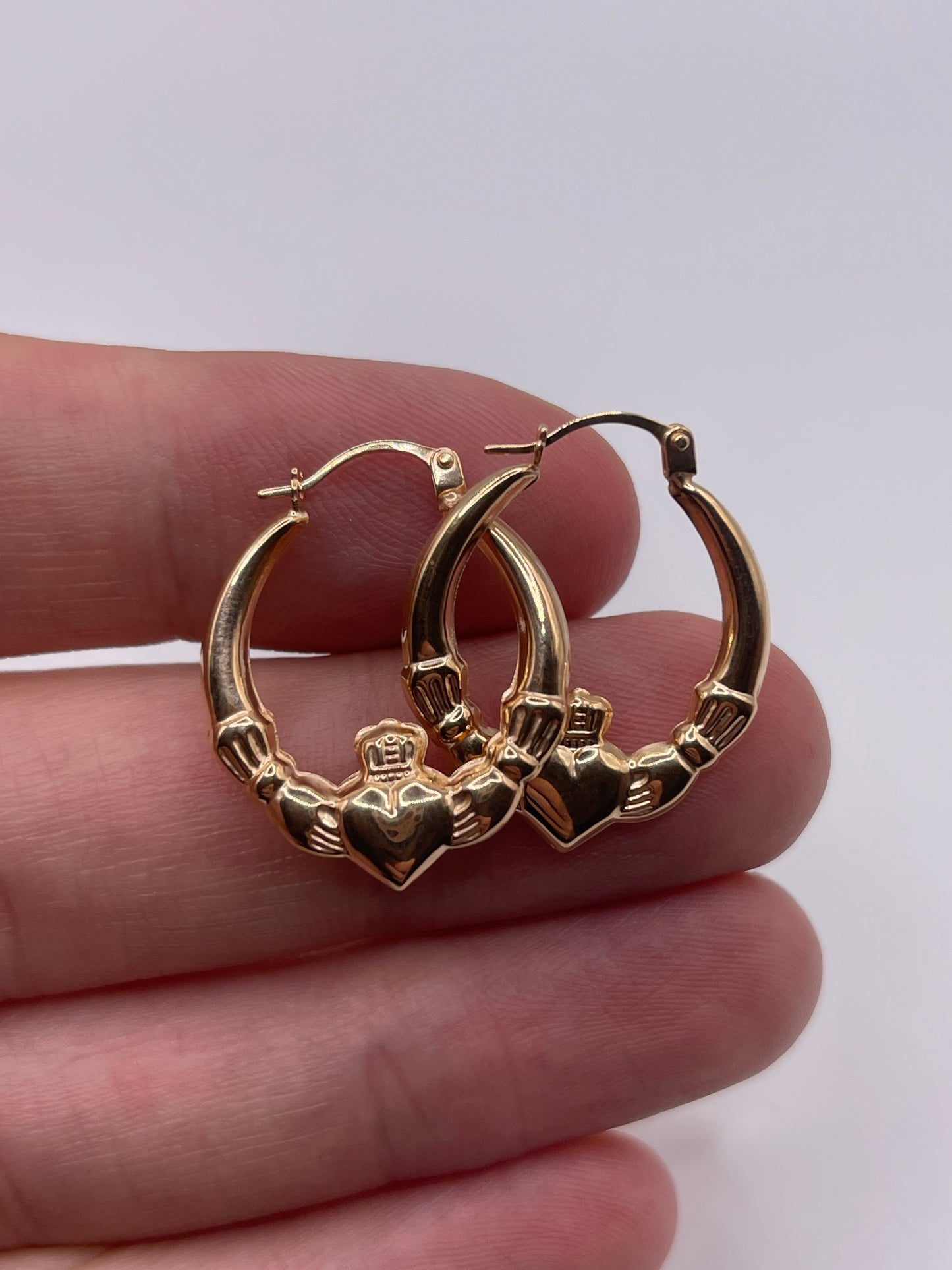 9ct gold claddagh creole earrings