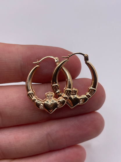 9ct gold claddagh creole earrings