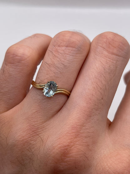 9ct gold aquamarine ring