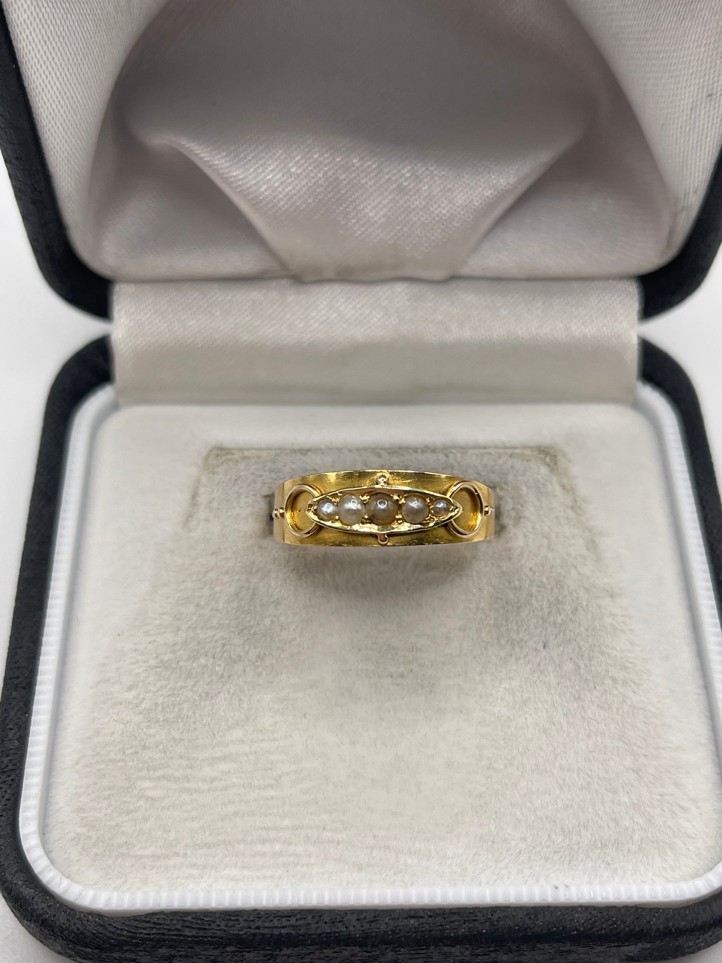 Antique 15ct gold pearl ring