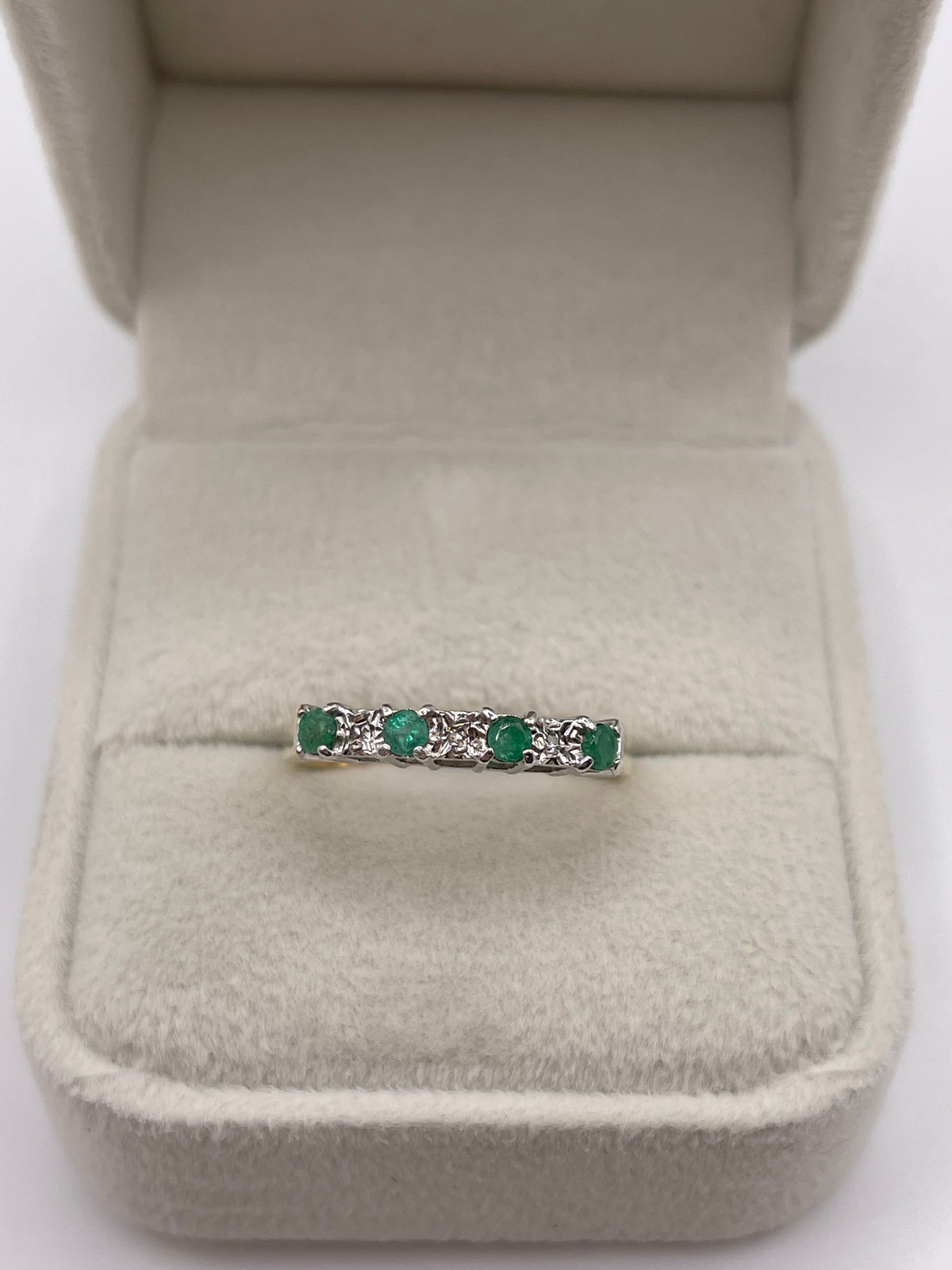 9ct gold emerald and diamond ring