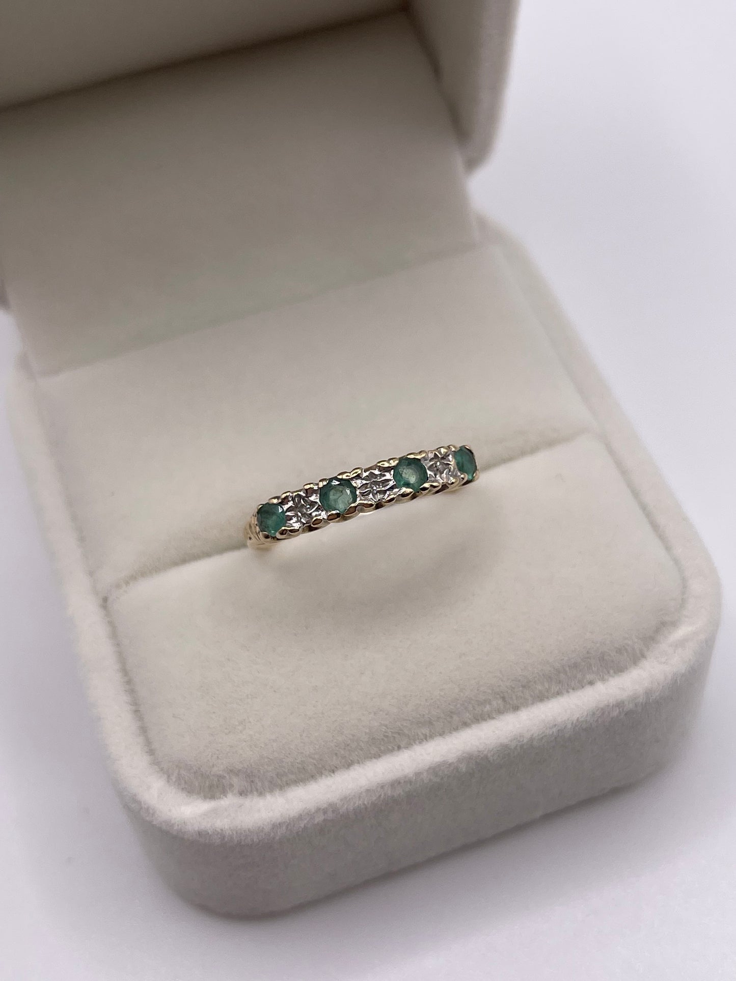 9ct gold emerald and diamond ring