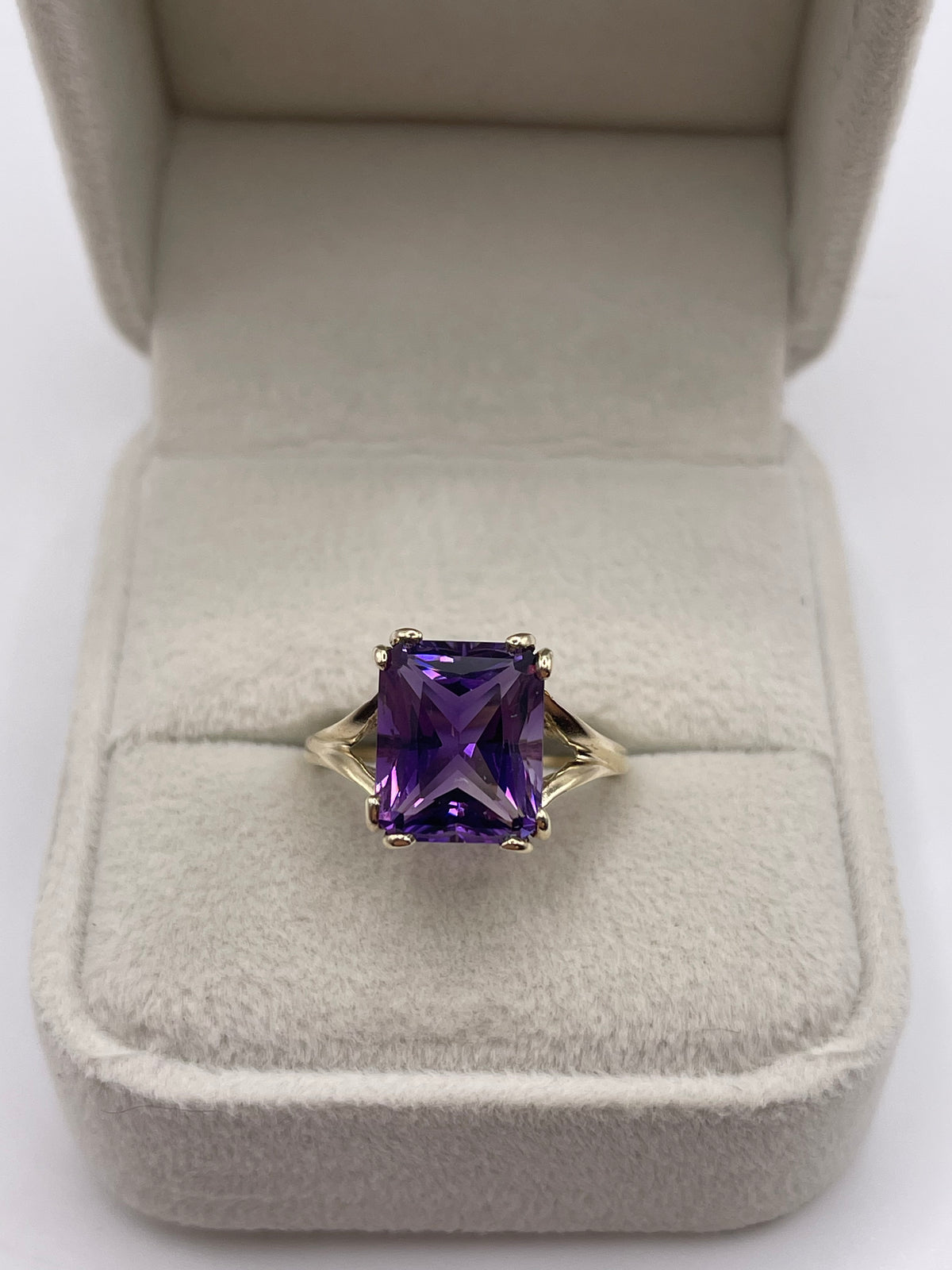 9ct gold amethyst ring