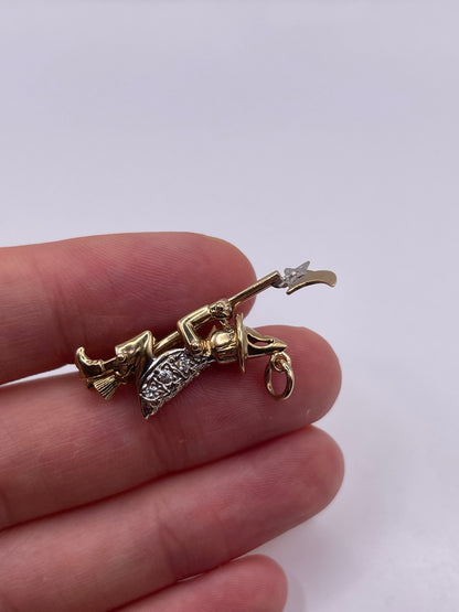 9ct gold cz articulated witch pendant