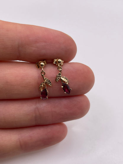 9ct gold garnet earrings