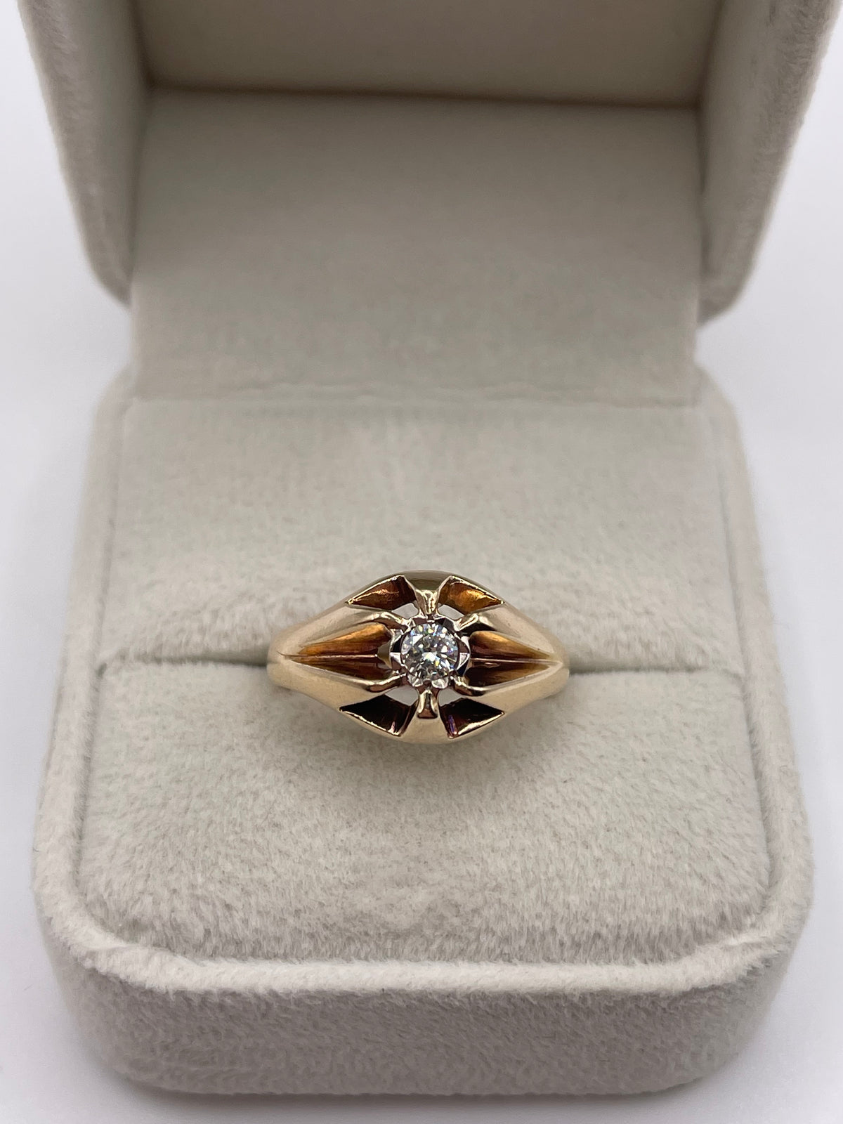 9ct gold diamond gypsy ring