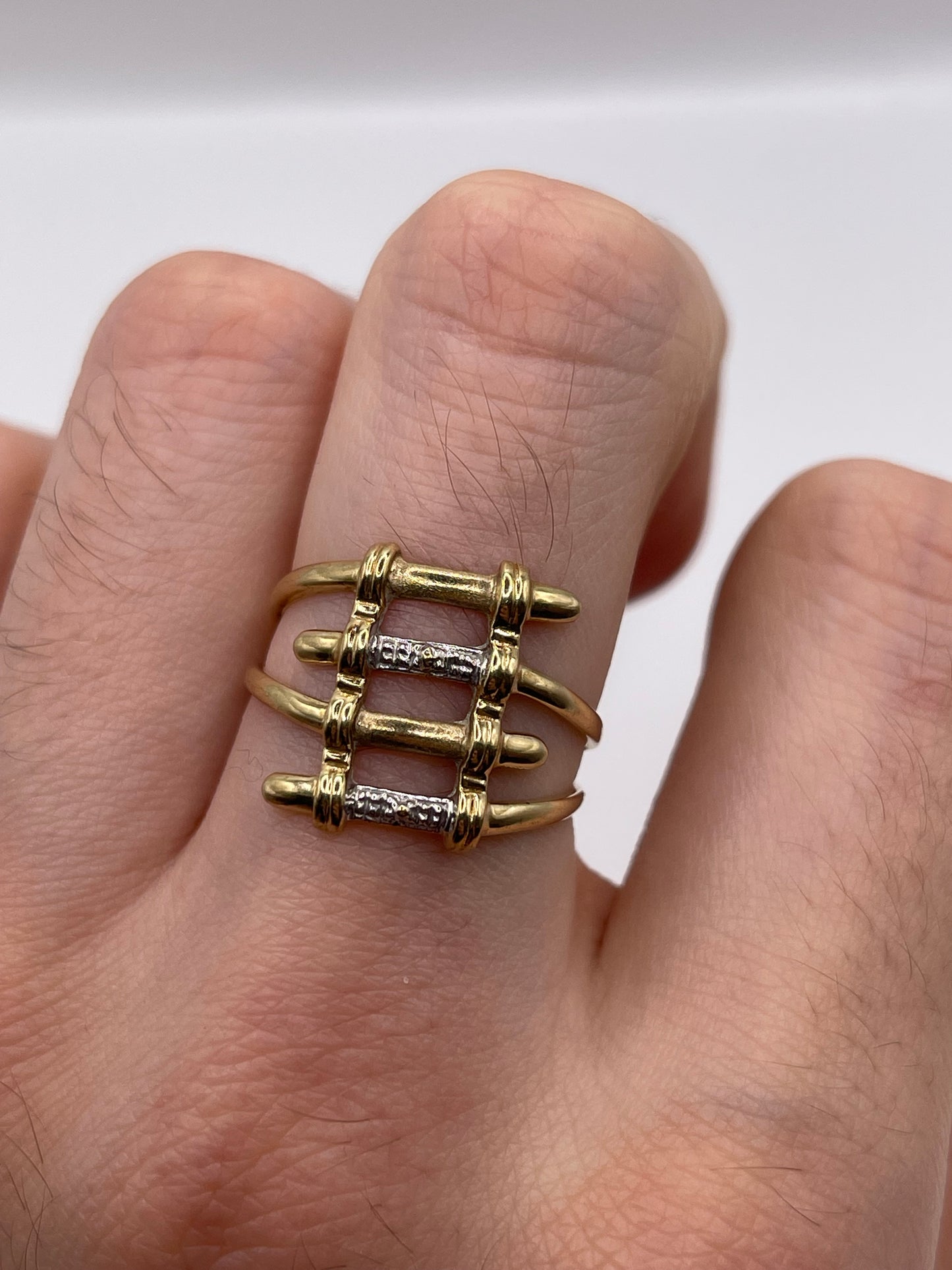 9ct gold ring