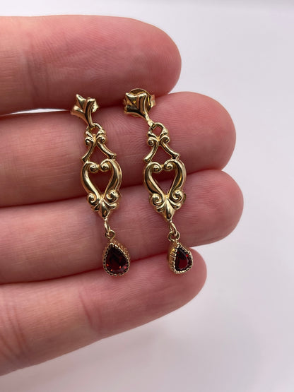 9ct gold garnet earrings