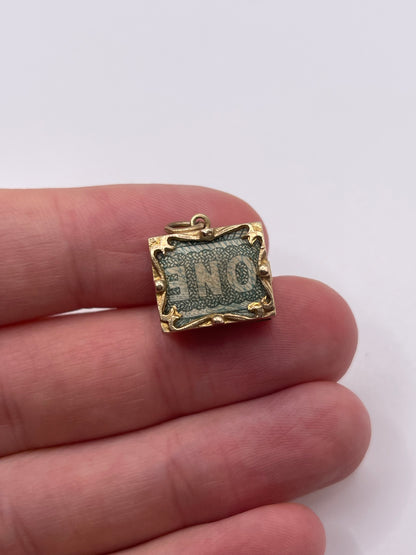 9ct gold £1 note charm