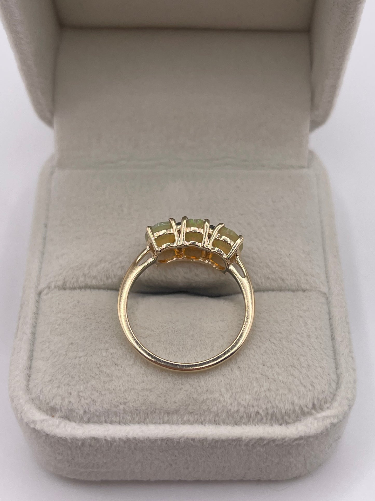 9ct gold opal and alexandrite ring