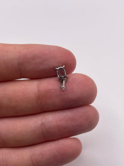 9ct white gold topaz pendant
