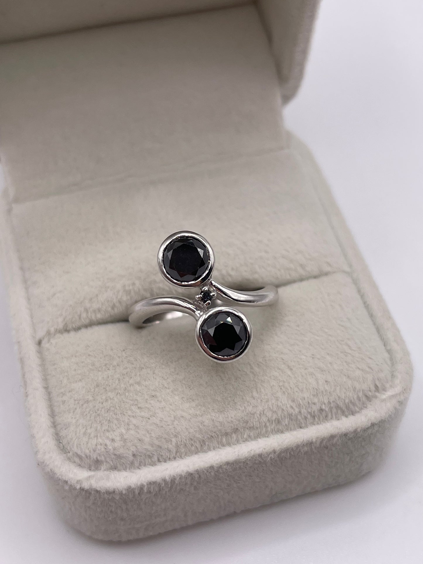 9ct white gold black diamond ring