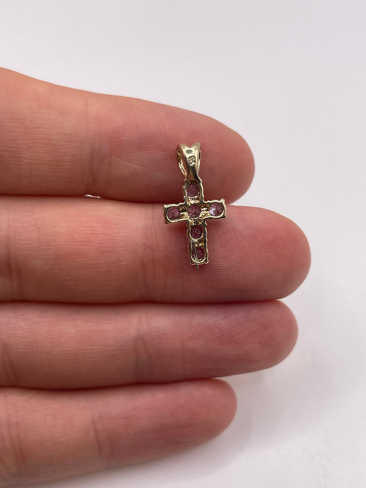 9ct gold tanzanite cross pendant