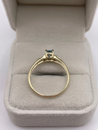 9ct gold topaz and zircon ring