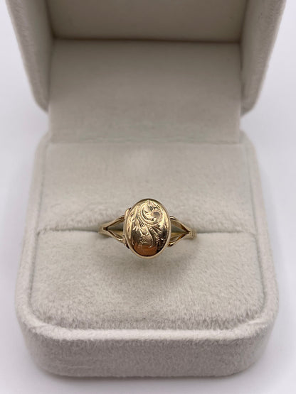 9ct gold locket ring